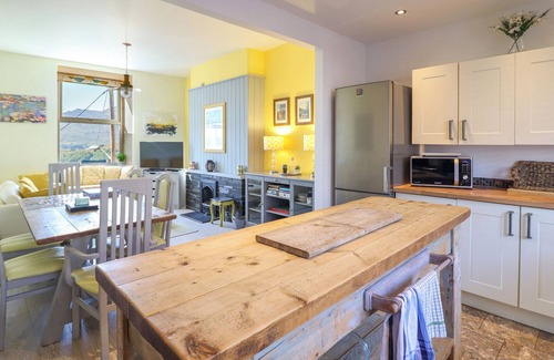 Rhiwbryfdir Casa | HENDRE, pet friendly, with open fire in Blaenau Ffestiniog