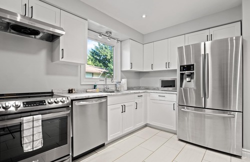 Port Dalhousie Casa | Henley House | 8 ppl | Hot Tub & Firetable | Near Rowing, Brock, Beach, NHS