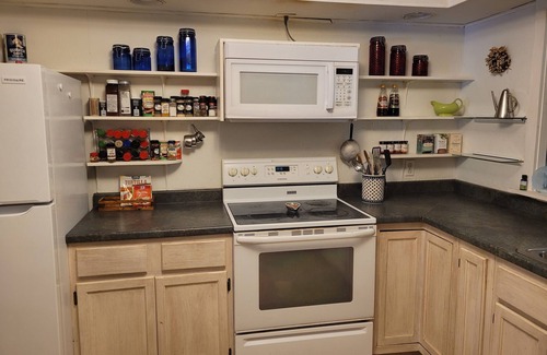 Clayton Casa | Henri's Place