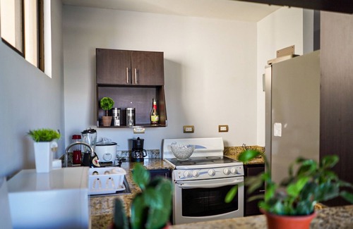 Heredia Apartamento | * HEREDIA * | CERCA: AEROPUERTO Y CENTRO DE CONVENCIONES | 2B APT | BALCON BONITO