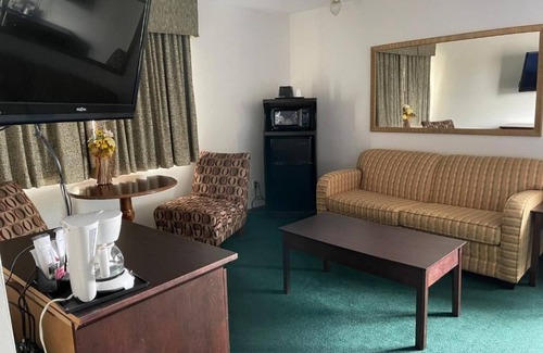 Watertown Hotel | Heritage inn