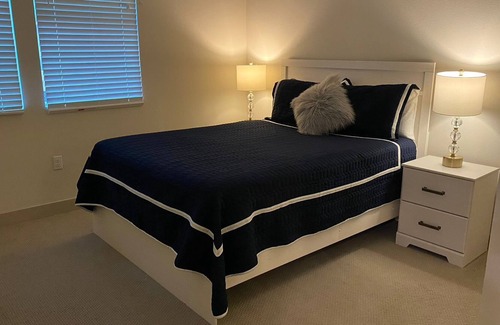 Downey Casa | Beautiful and Modern New House 2 Romantic and Nice Bedrooms