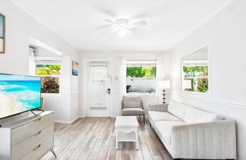 Siesta Key Casa | Heron Lagoon, dock, pool, the Coconut at Siesta Key Bungalows