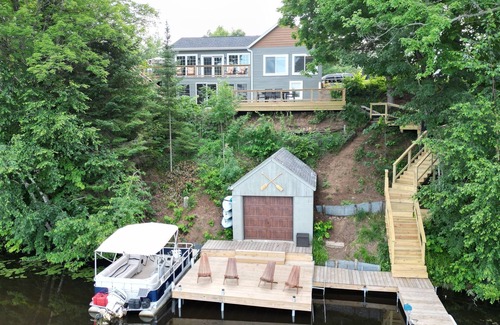 Mountain Cabaña | Heron's Nest: UTV Trails, Game Room, Pontoon & Kayak Rentals, & More