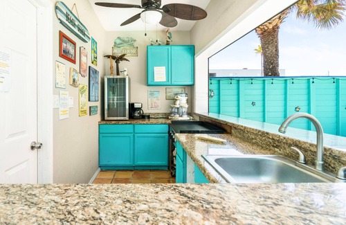 South Padre Island Casa | HGTV Las Sirenas Luxury Beach House Only Steps to Beach! Best Location, Walkable
