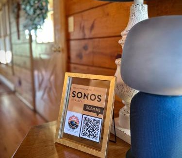 Barton Casa | HGTV Log Cabin near Lake Willoughby, Burke, Jaypeak ang Kingdom Trails