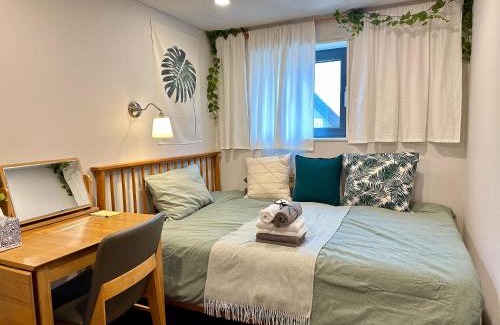 Heukseok-dong Casa | HHZib, homestay on a hill in the heart of Seoul - 'BEST SEOUL STAY 2024-25' by Seoul