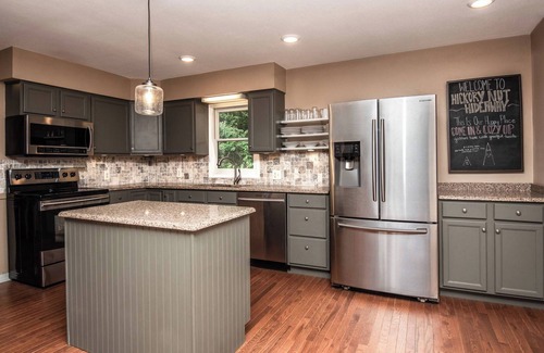 Gerton Cabina | Hickory Nut Hideaway by AvantStay | Mountain Views