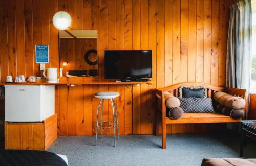 Hicks Bay Hotel | Hicks Bay Lodge