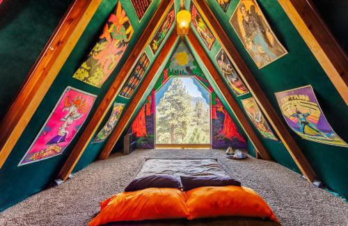 Pine Cove Hotel | Hicksville Pines Chalets & Motel