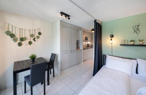 Darligen Apartamento | HID AG: Lakeview Studio mit Parkplatz und Balkon