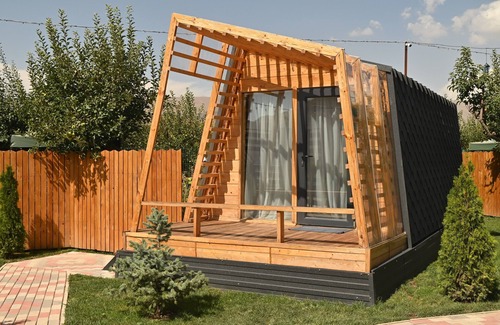 Garni Cabaña | Hidden Garden Resort