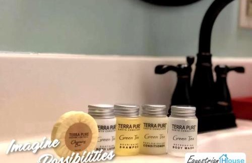 Pleasant Mount Casa | Hidden Gem Cottages & Cosy Suites Farmhouse Bliss Spring Midweek - 35 Off