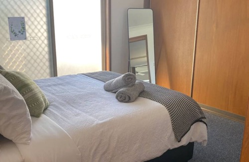 Albion Park Villa | Hidden Haven - Close to everything!