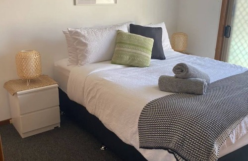 Albion Park Villa | Hidden Haven - Close to everything!