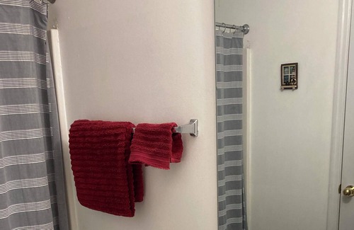 Wentzville Casa | Hidden Paradise. Close to everything