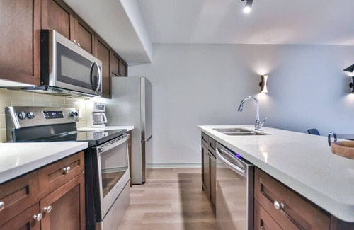 Oro-Medonte Apartamento | Hideaway 2BR Condo Pool & Heated Pool