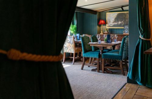 New Forest District Hotel | High Corner Inn