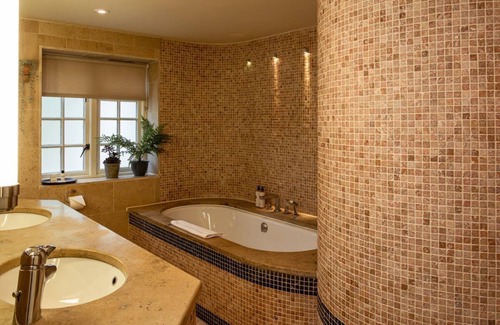 New Forest District Hotel | High Corner Inn