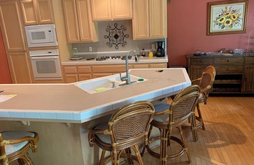 Cameron Park Casa | High-end exclusive quiet Eastwood Park neighborhood in beautiful Cameron Park