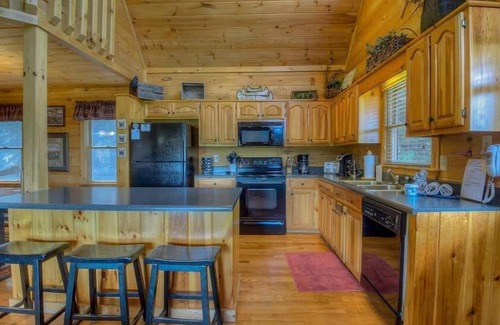 Mineral Bluff Cabina | Expectativas altas - Se aceptan mascotas | Tina caliente | Impresionantes vistas | Duerme 10