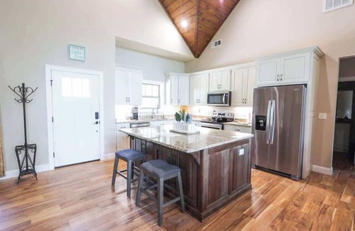 Seneca Casa | High Harbor Point on Quiet Cove