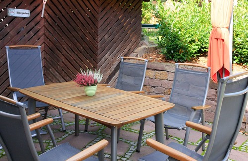 Hofgeismar Apartamento | De alta calidad apartamento de 4 estrellas en las afueras de la naturaleza del parque Reinhardswald