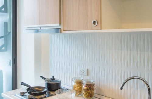 Talat Nuea Condominio | Habitación nueva y luminosa con cocina Gimnasio Piscina de sal Sauna Vapor