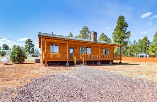 Heber Casa | Hike and Snow Play! Overgaard Home with Fireplace