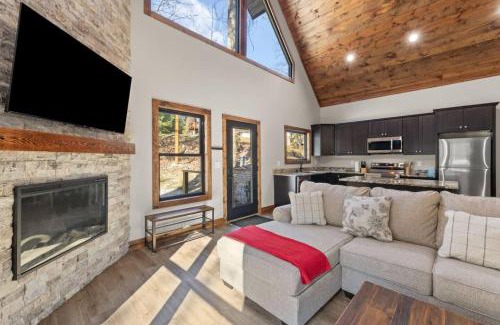 Rogers Casa | Hike In Hike Out - Anchor Point in RRG