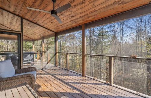 Rogers Casa | Hike In Hike Out - Anchor Point in RRG