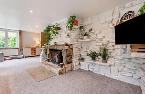 Romsey Casa | Hill Top