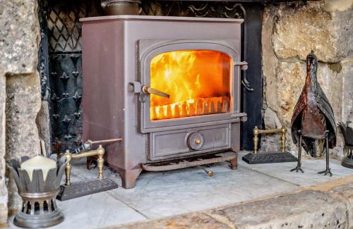 Romsey Casa | Hill Top