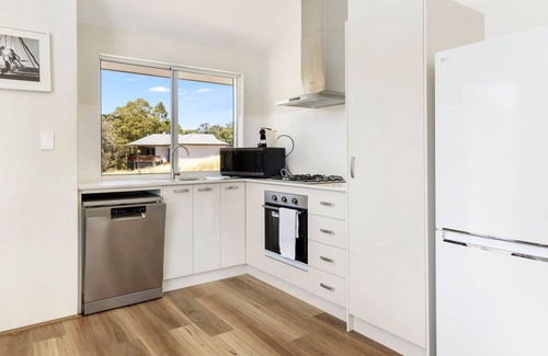 Nannup Casa | Hill View Cottages – Sail A & Sail B in Picturesque Nannup