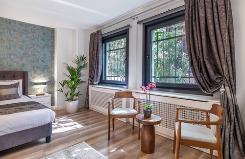 Adalar Hotel | Hillora Hotel