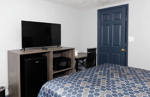 Hillsboro Hotel | Hillsboro Inn & Suites