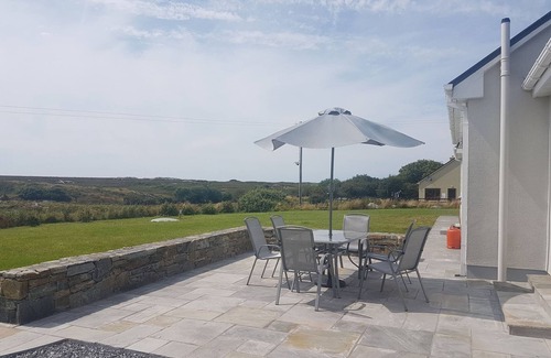Clifden Chalet De Esquí | Hillside House - capacidad para 4 personas en 2 habitaciones