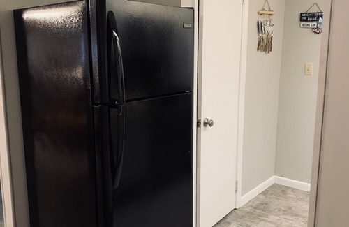 Pittsburg Casa | Hilltop Cabin at Wood Creek Lake