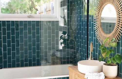 Currumbin Valley Casa | Hilltop Hideaway - Private Resort with pool, sauna and spa.