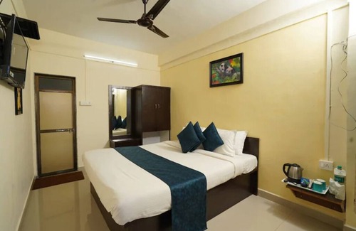 Pune Hotel | Hilltop Retreat