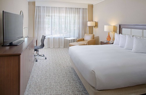 Dedham Hotel | Hilton Boston/Dedham