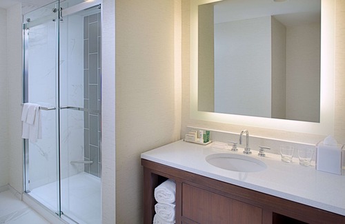 Dedham Hotel | Hilton Boston/Dedham