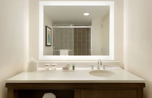Dedham Hotel | Hilton Boston/Dedham