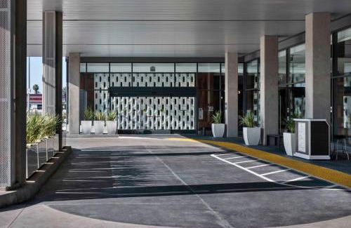 Buena Park Hotel | Hilton Buena Park Anaheim