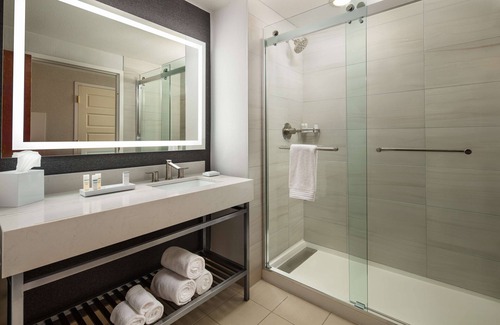 Charlotte Hotel | Hilton Charlotte Airport