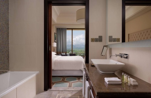 Dushanbe Hotel | Hilton Dushanbe