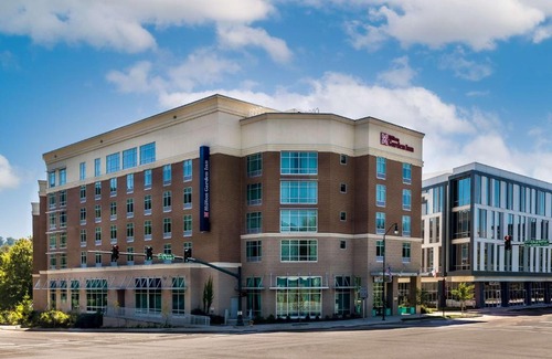 Downtown Asheville Hotel | Hilton Garden Inn Asheville Downtown