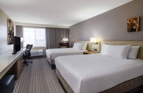 Bakersfield Hotel | Hilton Garden Inn Bakersfield