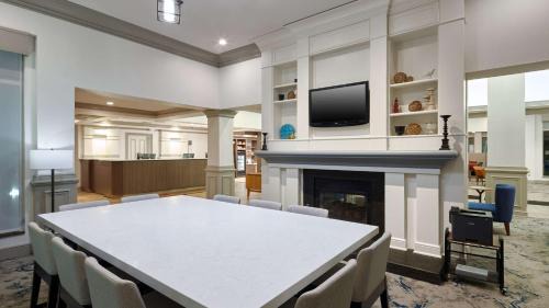 Green Acres Hotel | Hilton Garden Inn Merrillville