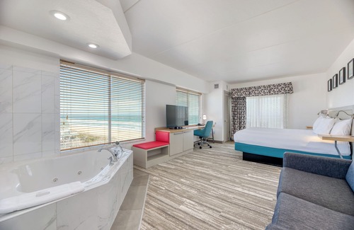 Kitty Hawk Hotel | Hilton Garden Inn Outer Banks/Kitty Hawk